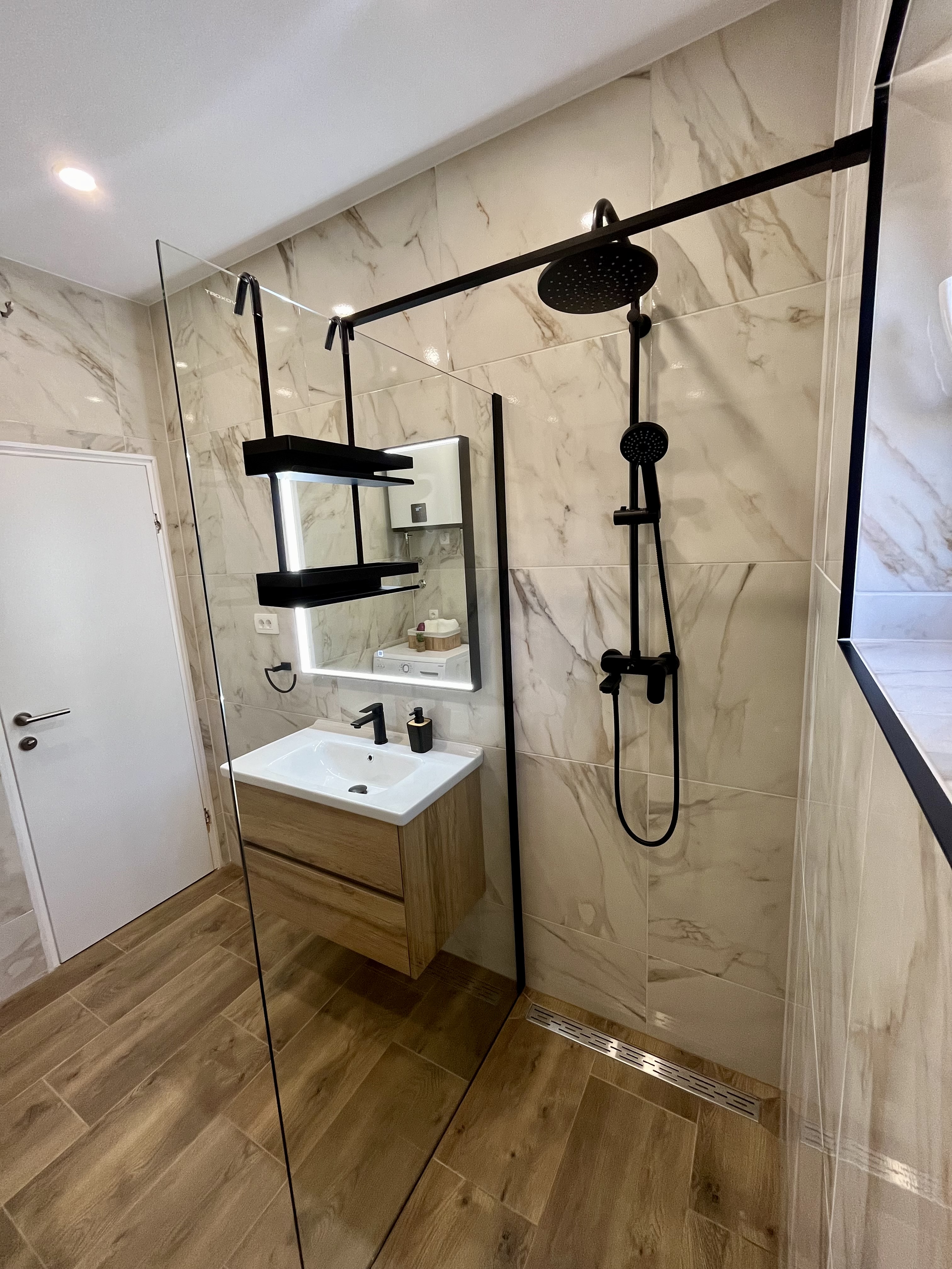 Apartman A2 – kupaonica